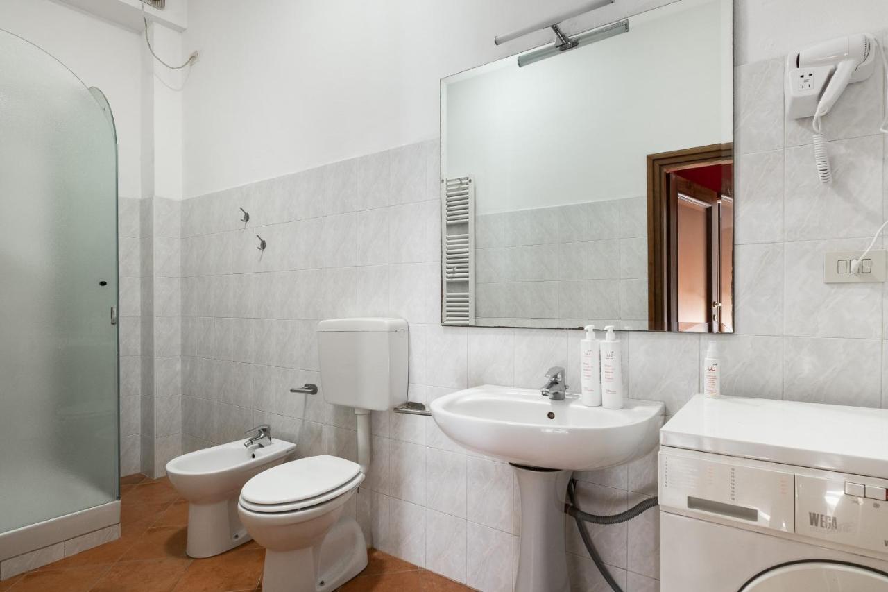 Giorgi Homes - Easy Apartment By Wonderful Italy Болоня Екстериор снимка